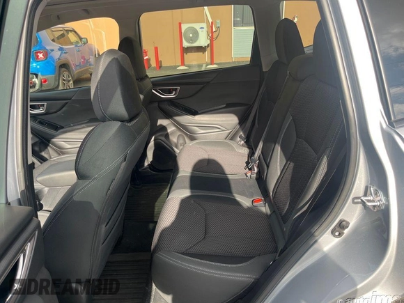 2023 Subaru Forester Premium z VIN JF2SKAEC1PH537355, wystawiony jako IAAI lot #42433904 z przebiegiem 23 984 mil mil oraz . Historia ofert i sprzedaży dostępna na DreamBid. Obrazek 5.