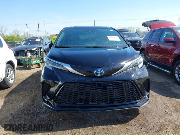 2021 Toyota Sienna XSE with VIN 5TDXRKEC3MS029904, listed as a IAAI auction lot 42084875 with 46,136 mi miles and . Bid and sale history available at DreamBid. Image 13.