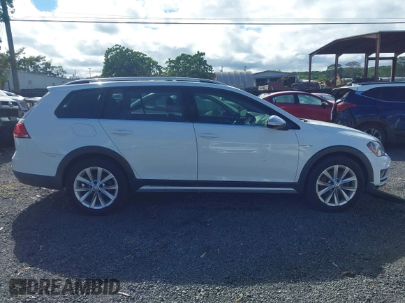 2017 Volkswagen Golf S с VIN 3VWH17AU0HM525270, выставлен на аукционе IAAI как лот 40931148 с пробегом Не указан миль и . История ставок и продаж доступна на DreamBid. Изображение 12.