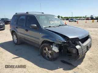 2005 Ford Escape XLS Value with VIN 1FMYU02Z75KB20193, listed as a Copart auction lot 52898665 with 121,166 mi miles and Salvage Title. Bid and sale history available at carsss.com. Image 4.