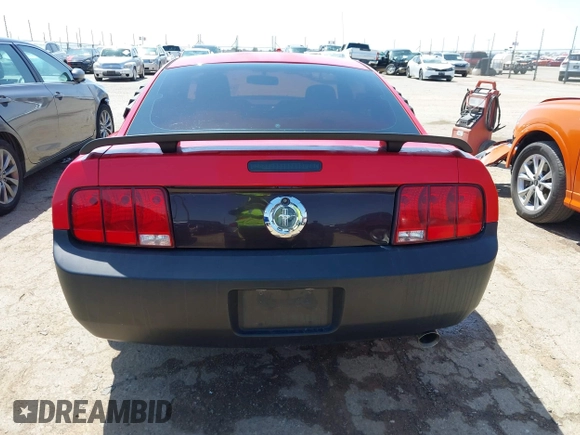 2007 Ford Mustang Deluxe with VIN 1ZVFT80N575345515, listed as a IAAI auction lot 42008753 with 165,871 mi miles and . Bid and sale history available at DreamBid. Image 17.