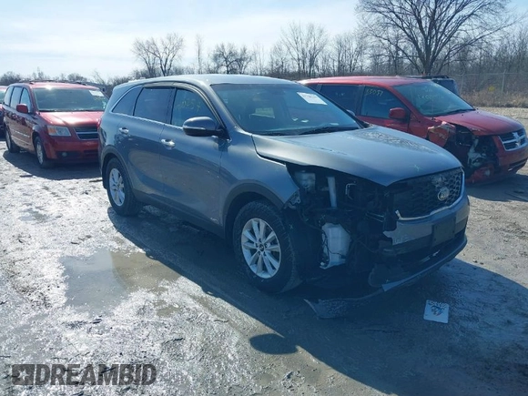 2020 Kia Sorento LX with VIN 5XYPGDA38LG638330, listed as a IAAI auction lot 41740259 with 84,995 mi miles. Bid and sale history available at carsss.com. Image 1.