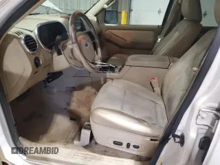 2010 Ford Explorer Eddie Bauer z VIN 1FMEU6EE5AUA22888, wystawiony jako Copart lot #57605205 z przebiegiem 148 063 mil mil oraz Czysty tytuł • Clean title. Historia ofert i sprzedaży dostępna na DreamBid. Obrazek 7.