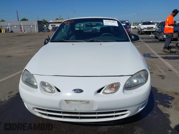 2000 Ford Escort ZX2 z VIN 3FAKP1134YR161407, wystawiony jako IAAI lot #42199401 z przebiegiem 150 611 mil mil oraz . Historia ofert i sprzedaży dostępna na DreamBid. Obrazek 12.