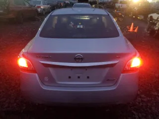 2013 Nissan Altima 2.5 SL with VIN 1N4AL3AP6DC159432, listed as a Copart auction lot 44001025 with 109,628 mi miles and Salvage Title. Bid and sale history available at carsss.com. Image 6.