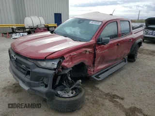 2024 Chevrolet Colorado 4WD Trail Boss z VIN 1GCPTEEK1R1203693, wystawiony jako Copart lot #48158405 z przebiegiem Nie podano mil oraz Szkoda całkowita • Salvage title. Historia ofert i sprzedaży dostępna na DreamBid. Obrazek 1.