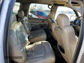2002 Chevrolet Suburban Z71 with VIN 3GNFK16Z92G267367, listed as a Copart auction lot 43647755 with 0 mi miles and Salvage Title. Bid and sale history available at carsss.com. Image 11.