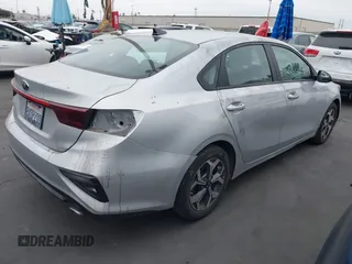 2021 Kia Forte LXS with VIN 3KPF24AD5ME387610, listed as a IAAI auction lot 42133985 with 31,437 mi miles and . Bid and sale history available at carsss.com. Image 4.