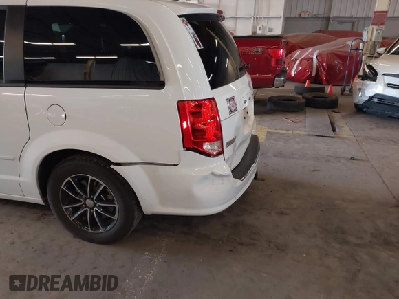 2016 Dodge Grand Caravan R/T with VIN 2C4RDGEG6GR335564, listed as a IAAI auction lot 41914640 with 123,349 mi miles and . Bid and sale history available at DreamBid. Image 6.