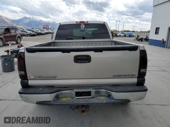 2004 Chevrolet Silverado 1500 Z71 with VIN 1GCEK19T84Z154525, listed as a Copart auction lot 54240895 with 228,359 mi miles and Salvage Title. Bid and sale history available at DreamBid. Image 6.