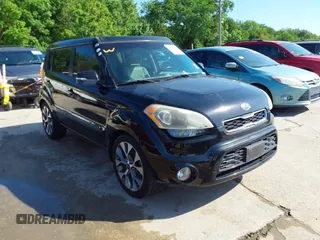 2012 Kia Soul + with VIN KNDJT2A67C7404399, listed as a IAAI auction lot 42090661 with 138,993 mi miles. Bid and sale history available at carsss.com. Image 1.