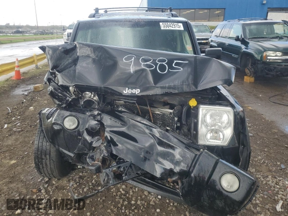 2008 Jeep Commander Sport z VIN 1J8HG48KX8C149885, wystawiony jako Copart lot #55042915 z przebiegiem 243 357 mil mil oraz Czysty tytuł • Clean title. Historia ofert i sprzedaży dostępna na DreamBid. Obrazek 5.
