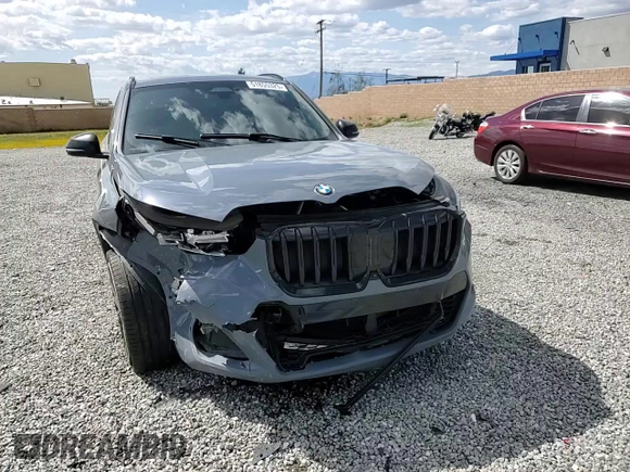 2023 BMW X1 xDrive28i z VIN WBX73EF00P5W09504, wystawiony jako Copart lot #51855325 z przebiegiem 37 759 mil mil oraz Szkoda całkowita • Salvage title. Historia ofert i sprzedaży dostępna na DreamBid. Obrazek 11.