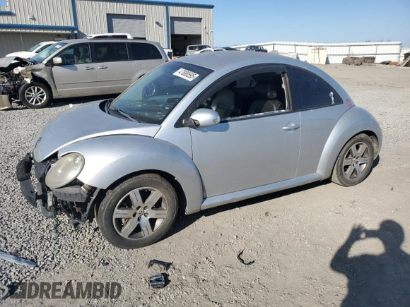 2006 Volkswagen New Beetle Coupe S with VIN 3VWPG31C06M400762, listed as a Copart auction lot 47888595 with 145,440 mi miles and Clean Title. Bid and sale history available at carsss.com. Image 1.