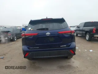 2022 Toyota Highlander XLE z VIN 5TDGZRAH5NS559562, wystawiony jako IAAI lot #41540293 z przebiegiem 36 421 mil mil oraz . Historia ofert i sprzedaży dostępna na DreamBid. Obrazek 16.