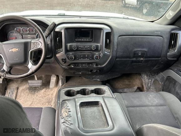 2015 Chevrolet Silverado 1500 LT with VIN 1GCUKREC1FF203682, listed as a Copart auction lot 47497915 with 133,951 mi miles and Clean Title. Bid and sale history available at carsss.com. Image 9.