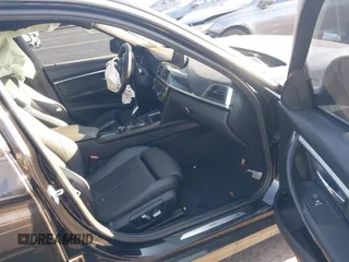 2018 BMW 3 Series 330i xDrive с VIN WBA8D9C53JA616383, выставлен на аукционе IAAI как лот 42319253 с пробегом 89 297 миль миль и . История ставок и продаж доступна на DreamBid. Изображение 5.