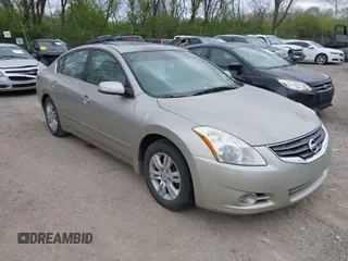 2010 Nissan Altima 2.5 SL with VIN 1N4AL2AP9AC117648, listed as a IAAI auction lot 42045098 with 231,244 mi miles. Bid and sale history available at carsss.com. Image 1.
