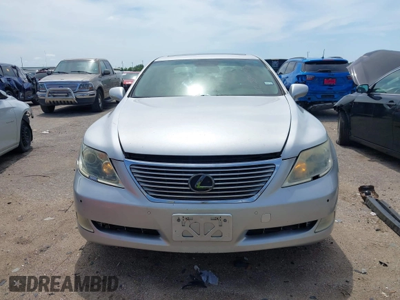 2007 Lexus LS 460 L with VIN JTHGL46F975020154, listed as a IAAI auction lot 42369197 with 136,158 mi miles and . Bid and sale history available at DreamBid. Image 12.