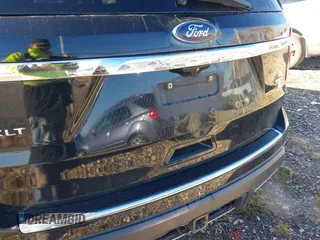 2018 Ford Explorer XLT with VIN 1FM5K8DH2JGB60688, listed as a IAAI auction lot 40850681 with 182,296 mi miles and . Bid and sale history available at DreamBid. Image 18.