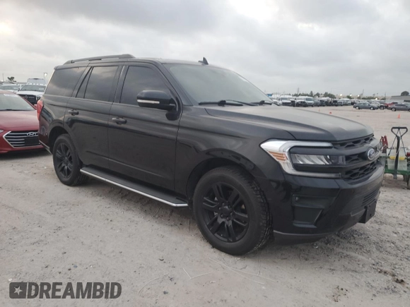 2022 Ford Expedition XLT with VIN 1FMJU1HT6NEA18229, listed as a Copart auction lot 51161745 with 97,434 mi miles and Clean title. Bid and sale history available at DreamBid. Image 4.