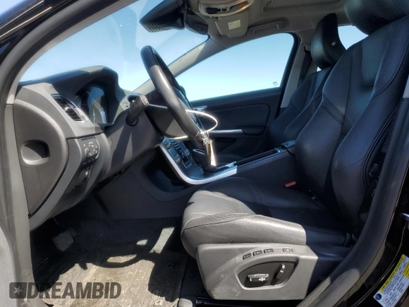 2018 Volvo S60 Inscription Platinum with VIN LYV402TM4JB172922, listed as a Copart auction lot 54655585 with 38,002 mi miles and Salvage Title. Bid and sale history available at carsss.com. Image 7.