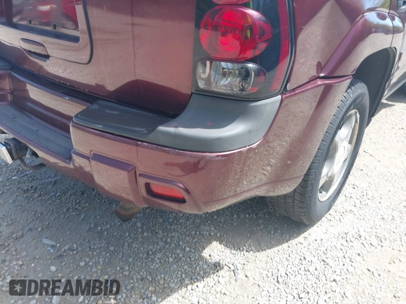 2007 Chevrolet TrailBlazer LS with VIN 1GNDS13S172275140, listed as a IAAI auction lot 42129093 with 212,903 mi miles and . Bid and sale history available at DreamBid. Image 21.