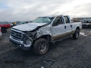 2000 Ford Super Duty F-250 XL with VIN 1FTNW21F8YEA59623, listed as a IAAI auction lot 41263825 with 371,405 mi miles. Bid and sale history available at carsss.com. Image 18.