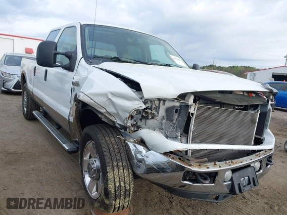 2006 Ford F-250 XL z VIN 1FTSW21Y06EC79422, wystawiony jako IAAI lot #41938490 z przebiegiem 172 623 mil mil oraz . Historia ofert i sprzedaży dostępna na DreamBid. Obrazek 1.