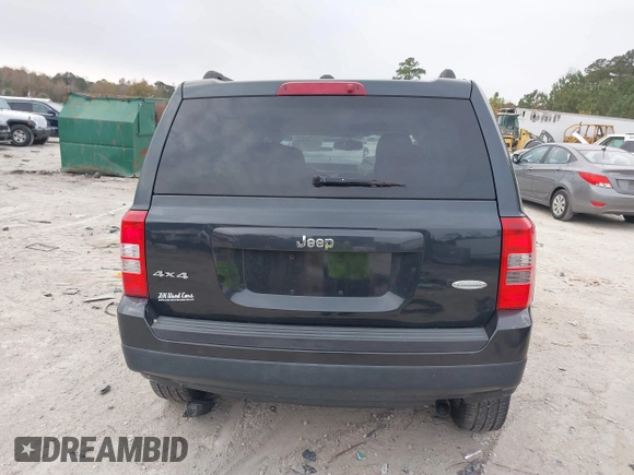 2014 Jeep Patriot Latitude with VIN 1C4NJRFB3ED551622, listed as a IAAI auction lot 40917179 with 109,856 mi miles. Bid and sale history available at carsss.com. Image 16.