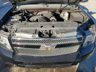 2008 Chevrolet Suburban LTZ with VIN 3GNFC16JX8G185311, listed as a Copart auction lot 87846365 with 389,765 mi miles and Salvage title. Bid and sale history available at DreamBid. Image 12.