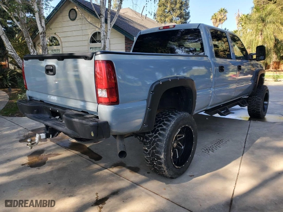 2006 Chevrolet Silverado 2500HD Work Truck with VIN 1GCHK23246F108181, listed as a Copart auction lot 79138164 with 157,889 mi miles and Clean Title. Bid and sale history available at carsss.com. Image 4.