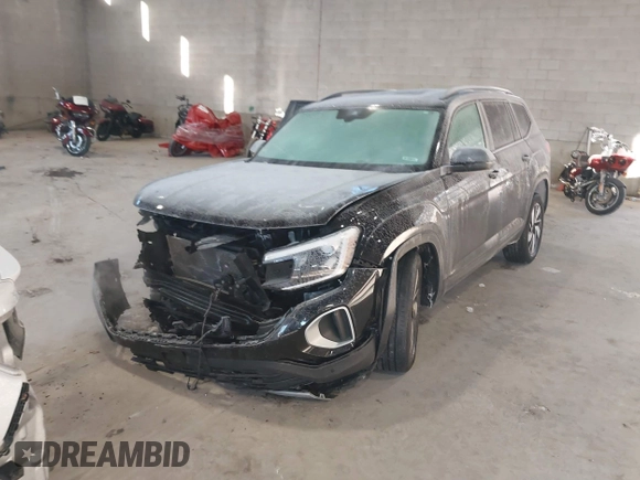 2024 Volkswagen Atlas SE z VIN 1V2KR2CA2RC504915, wystawiony jako IAAI lot #41417206 z przebiegiem 39 238 mil mil oraz . Historia ofert i sprzedaży dostępna na DreamBid. Obrazek 17.
