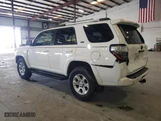 2022 Toyota 4Runner SR5 Premium with VIN JTENU5JR4N6029294, listed as a Copart auction lot 62075653 with 9,334 mi miles and Salvage Title. Bid and sale history available at carsss.com. Image 2.