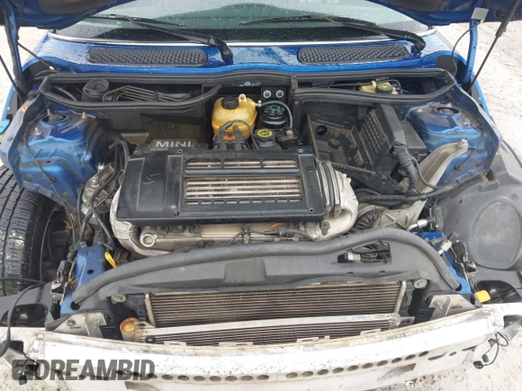 2005 MINI Hardtop S with VIN WMWRE33415TG95331, listed as a IAAI auction lot 41929403 with 216,181 mi miles and . Bid and sale history available at DreamBid. Image 10.