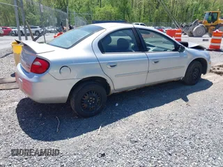 2004 Dodge Neon SXT z VIN 1B3ES56C44D580657, wystawiony jako IAAI lot #42137299 z przebiegiem 138 918 mil mil oraz . Historia ofert i sprzedaży dostępna na DreamBid. Obrazek 4.