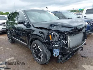 2025 Kia Telluride S z VIN 5XYP64GC4SG617774, wystawiony jako IAAI lot #42326854 z przebiegiem 667 mil mil oraz . Historia ofert i sprzedaży dostępna na DreamBid. Obrazek 1.