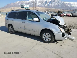 2008 Kia Sedona LX with VIN KNDMB233286244304, listed as a Copart auction lot 43228595 with 233,940 mi miles and Salvage Title. Bid and sale history available at DreamBid. Image 4.