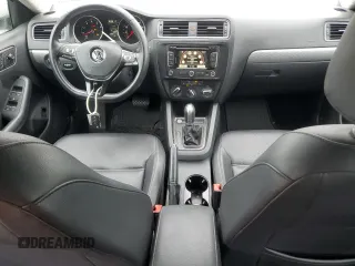 2015 Volkswagen Jetta SE with VIN 3VWD17AJ9FM233571, listed as a Copart auction lot 61436735 with 58,690 mi miles and Salvage title. Bid and sale history available at DreamBid. Image 8.