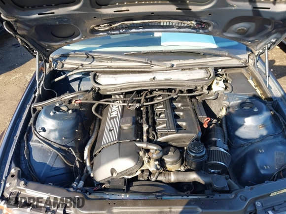 2003 BMW 3 Series 325i with VIN WBAEV33403KL61113, listed as a IAAI auction lot 41775831 with 199,126 mi miles and . Bid and sale history available at DreamBid. Image 10.