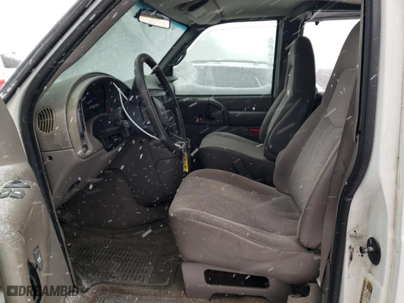 2004 Chevrolet Astro Passenger with VIN 1GNDM19X04B109815, listed as a Copart auction lot 41752345 with 110,931 mi miles and Clean Title. Bid and sale history available at carsss.com. Image 7.