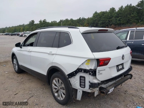 2019 Volkswagen Tiguan SE with VIN 3VV2B7AX5KM049686, listed as a IAAI auction lot 40280519 with 46,114 mi miles. Bid and sale history available at carsss.com. Image 3.