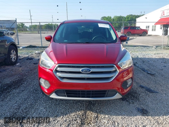 2017 Ford Escape SE z VIN 1FMCU0GD9HUF01849, wystawiony jako IAAI lot #42410230 z przebiegiem 177 423 mil mil oraz . Historia ofert i sprzedaży dostępna na DreamBid. Obrazek 12.