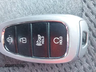 2022 Hyundai Santa Fe SEL z VIN 5NMS2DAJ2NH388129, wystawiony jako IAAI lot #42254168 z przebiegiem 46 780 mil mil oraz . Historia ofert i sprzedaży dostępna na DreamBid. Obrazek 11.