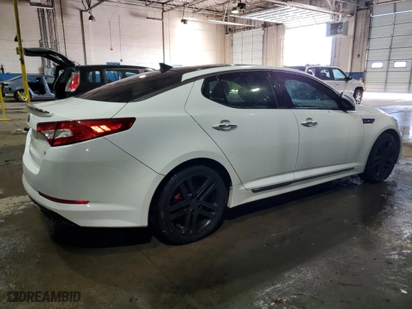 2013 Kia Optima SX w/Limited Pkg with VIN 5XXGR4A62DG233395, listed as a Copart auction lot 42094205 with 99,999 mi miles and Clean Title. Bid and sale history available at carsss.com. Image 3.