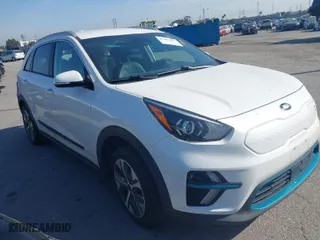 2021 Kia Niro EV EX with VIN KNDCC3LG5M5107326, listed as a IAAI auction lot 41987583 with 44,237 mi miles. Bid and sale history available at carsss.com. Image 1.