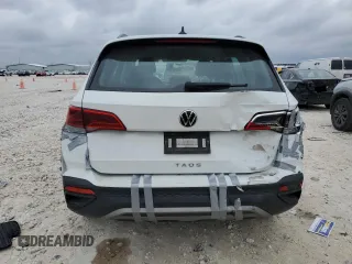 2022 Volkswagen Taos S z VIN 3VVCX7B28NM015108, wystawiony jako Copart lot #43617695 z przebiegiem 60 519 mil mil oraz Szkoda całkowita • Salvage title. Historia ofert i sprzedaży dostępna na DreamBid. Obrazek 6.