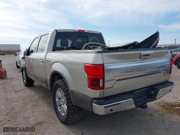 2018 Ford F-150 XL with VIN 1FTEW1E58JFB43615, listed as a IAAI auction lot 41271640 with 121,891 mi miles. Bid and sale history available at carsss.com. Image 3.