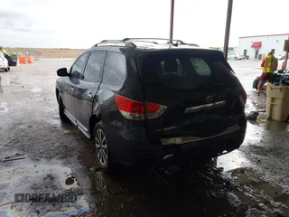 2014 Nissan Pathfinder Platinum with VIN 5N1AR2MN5EC685920, listed as a IAAI auction lot 42149831 with 149,618 mi miles and . Bid and sale history available at DreamBid. Image 3.