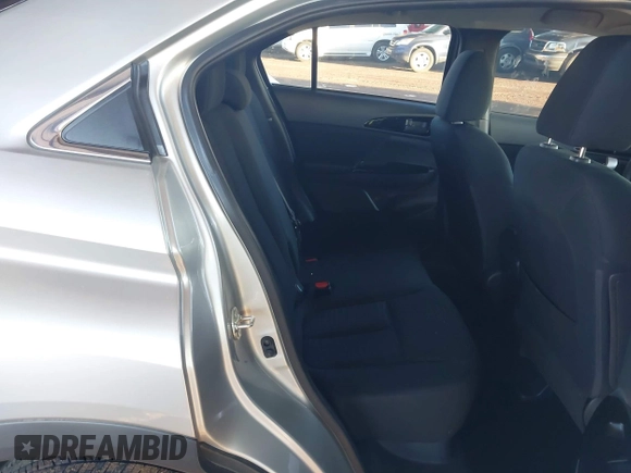 2024 Mitsubishi Eclipse Cross LE z VIN JA4ATVAA8RZ062944, wystawiony jako IAAI lot #41760306 z przebiegiem 8 755 mil mil oraz . Historia ofert i sprzedaży dostępna na DreamBid. Obrazek 8.